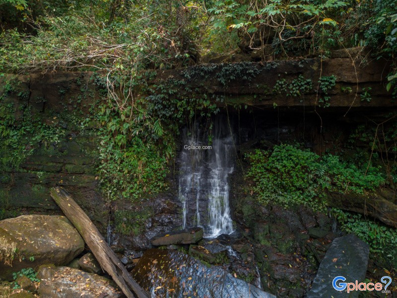 Rom Klao Paradon waterfall