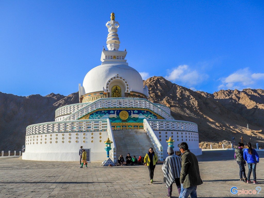 สันติสถูป Shanti Stupa