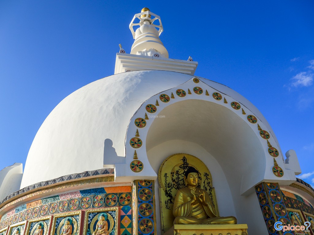 สันติสถูป Shanti Stupa