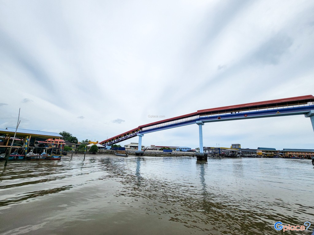 สะพานสายรุ้ง ปะลิส