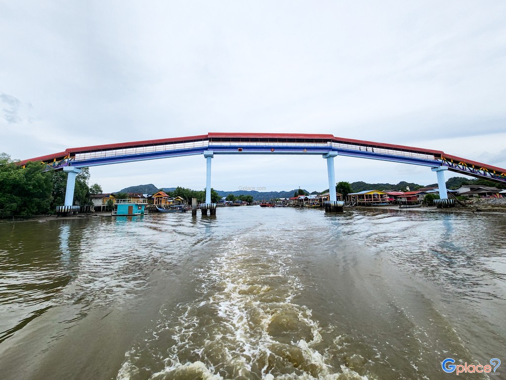 สะพานสายรุ้ง ปะลิส