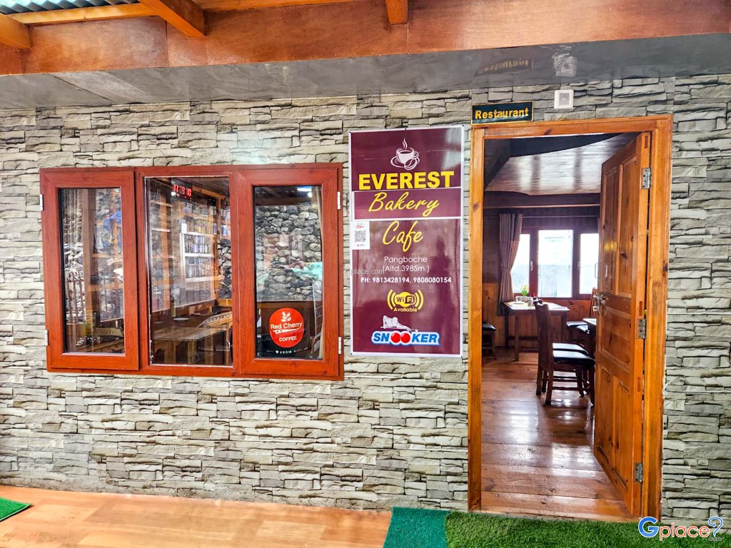 Everest Bakery Cafe