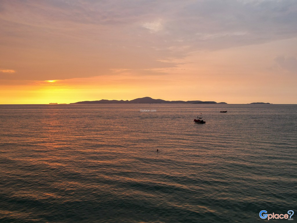 หาดพระตำหนัก