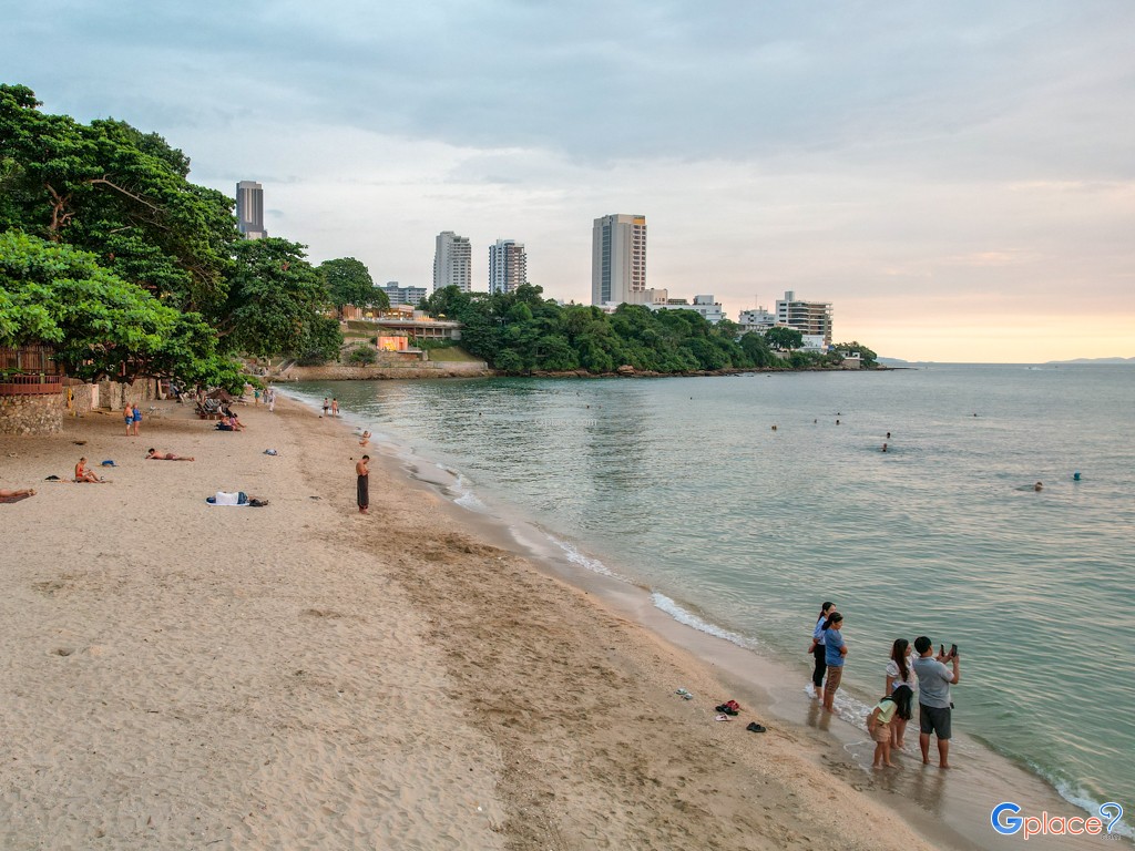 หาดพระตำหนัก