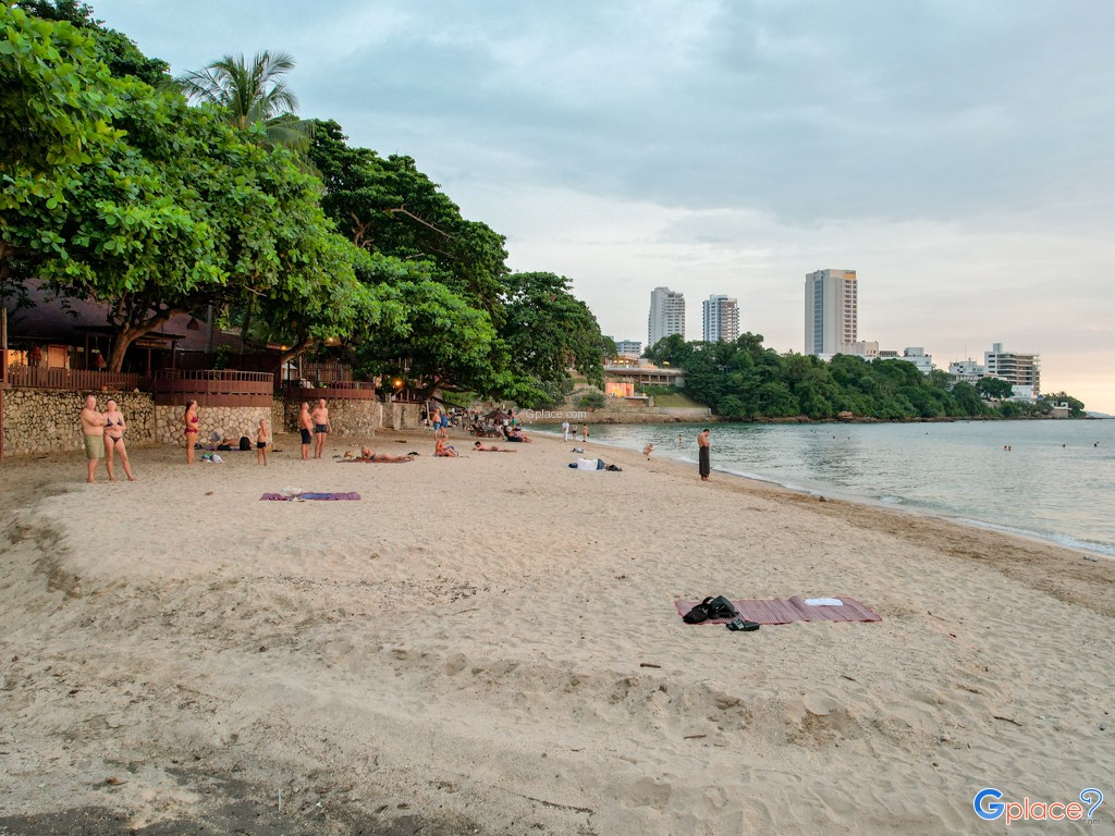 หาดพระตำหนัก