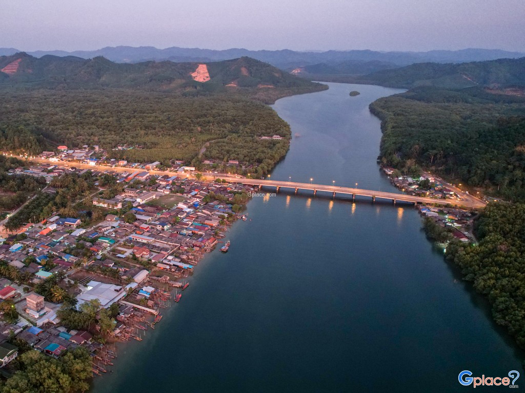 สะพานข้ามคลองละอุ่น