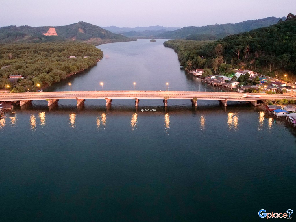 สะพานข้ามคลองละอุ่น