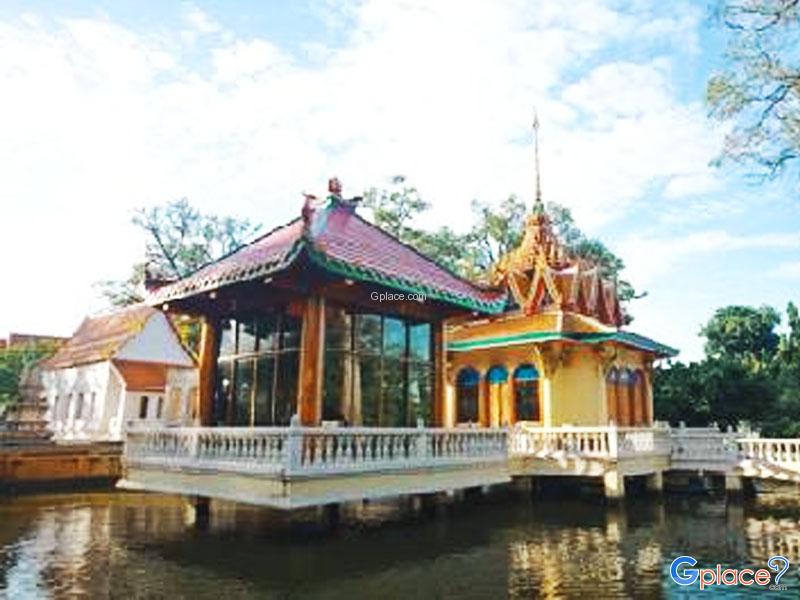 Krieng Krai Klang寺